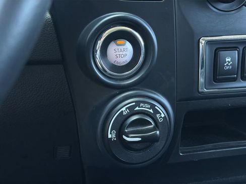Used 2024 Nissan Titan SV AWD/4WD image 27