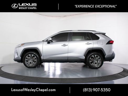 Used 2022 Toyota RAV4 XLE Premium AWD/4WD image 10