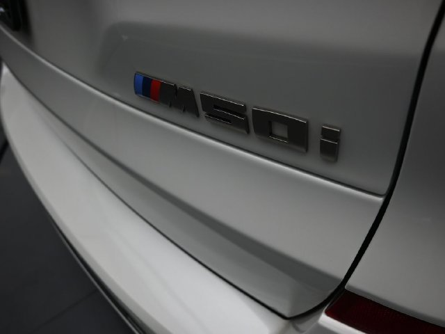 Used 2020 BMW X5 M50i w/ Premium Package AWD/4WD image 25