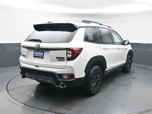 Used 2023 Honda Passport TrailSport image 6