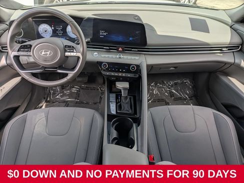 Used 2025 Hyundai Elantra SEL FWD image 25