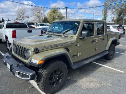 Used 2025 Jeep Gladiator Sport