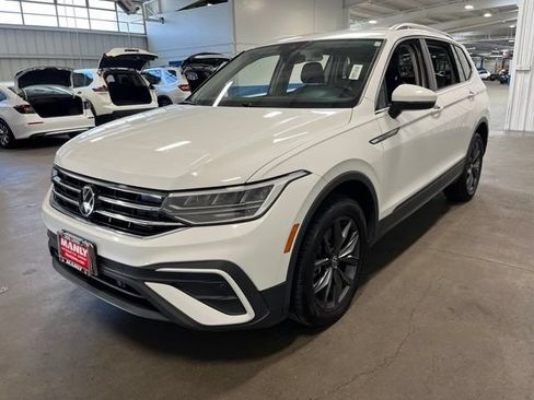 Used 2024 Volkswagen Tiguan SE FWD image 7