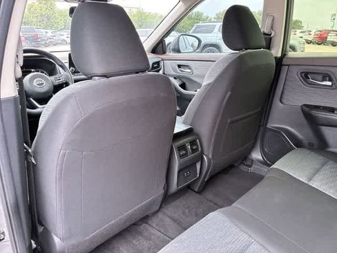 Used 2023 Nissan Rogue SV FWD image 19