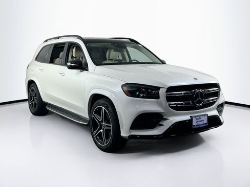 Used 2022 Mercedes-Benz GLS 450 4MATIC image 3