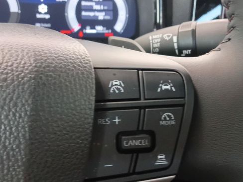 Used 2025 Toyota Camry XSE FWD image 6