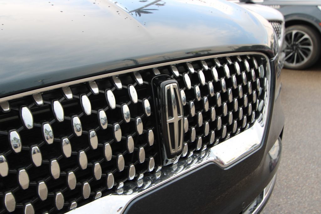 Used 2024 Lincoln Aviator Black Label w/ Dynamic Handling Package AWD/4WD image 13