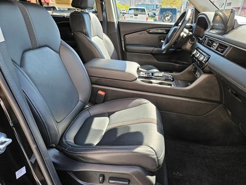 Certified 2025 Honda Pilot EX-L image 32