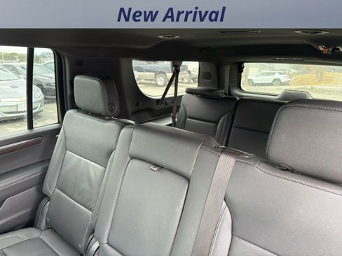 Certified 2025 Chevrolet Suburban LT image 9