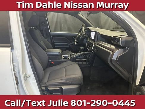 Used 2024 Toyota Tacoma SR5 AWD/4WD image 15