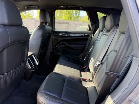 Used 2011 Porsche Cayenne image 10