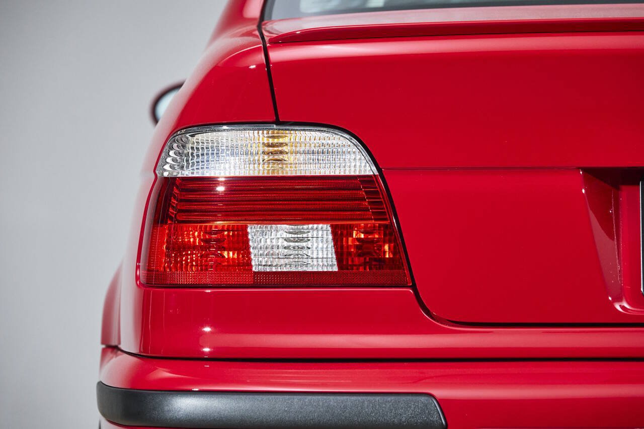 Used 2001 BMW M5 RWD image 24