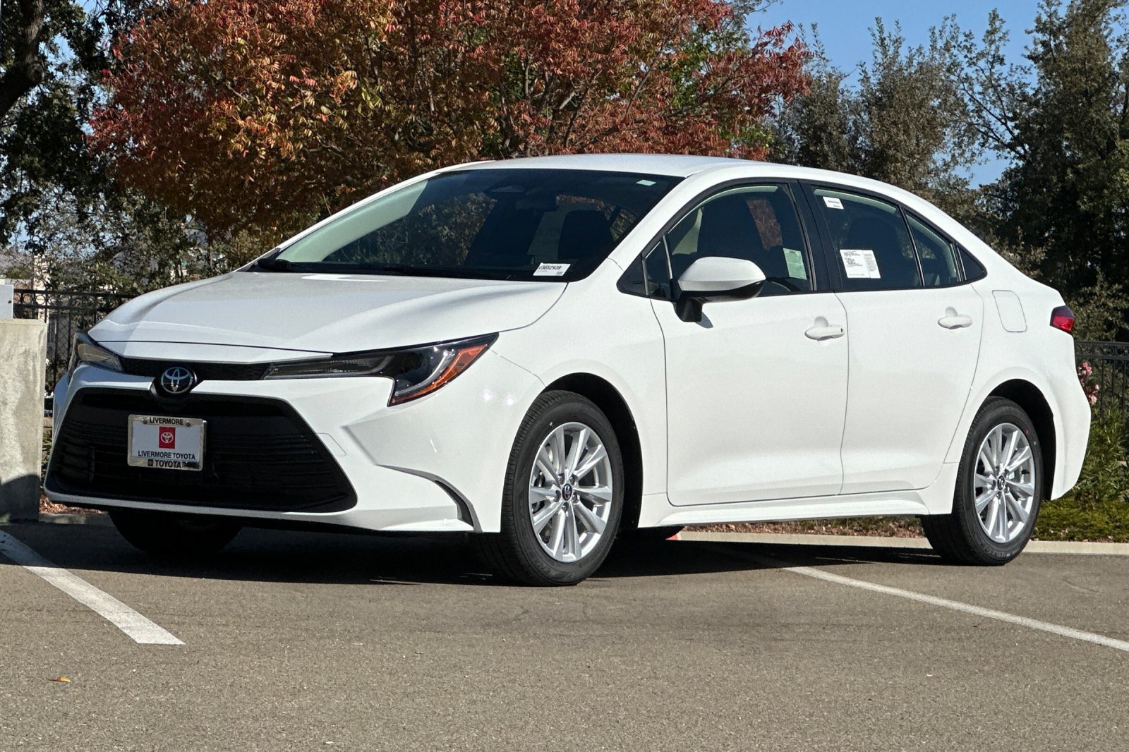 New 2027 Toyota Corolla LE w/ LE Premium Package FWD image 7