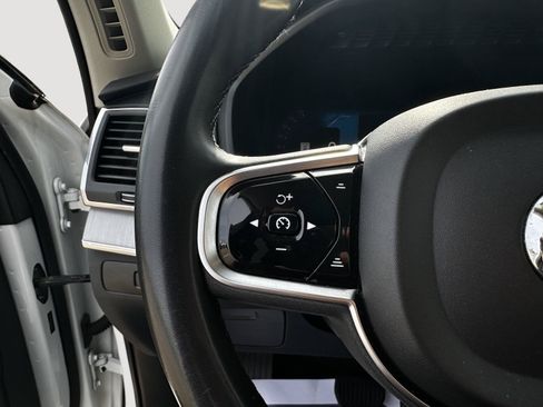 Used 2024 Volvo XC90 B5 Core AWD/4WD image 15