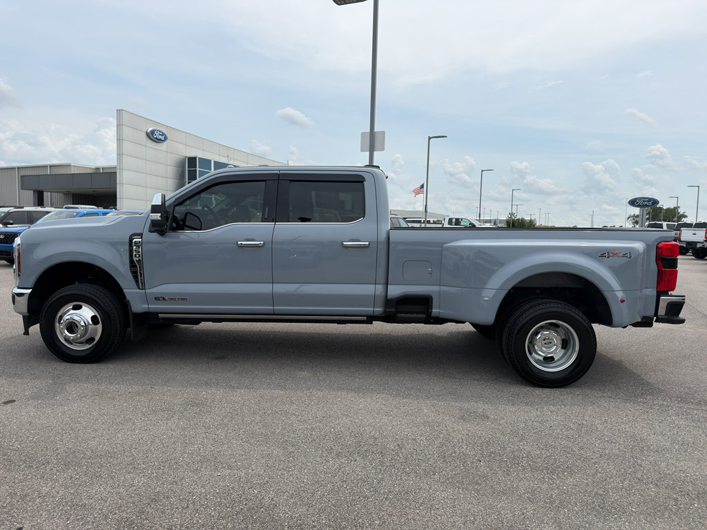 Used 2024 Ford F350 Lariat w/ Lariat Ultimate Package AWD/4WD image 8