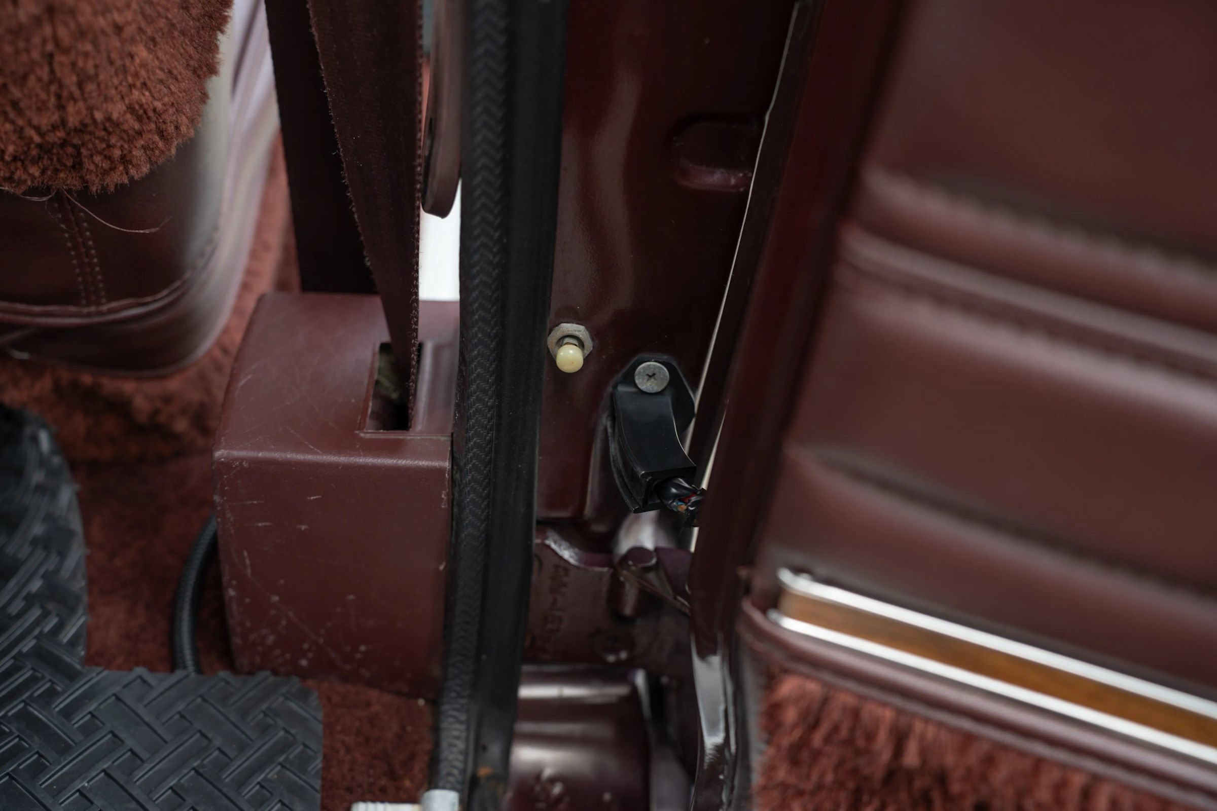 Used 1987 Jeep Grand Wagoneer AWD/4WD image 59