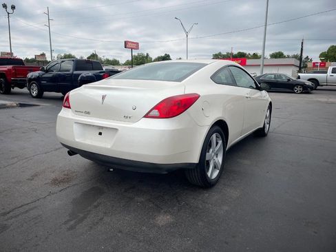 Used 2009 Pontiac G6 GT w/ Sun And Sound Plus Package FWD image 8