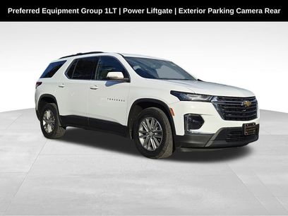 Used 2023 Chevrolet Traverse LT