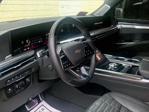 Certified 2025 Cadillac Escalade V image 14