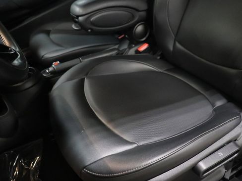 Used 2021 MINI Cooper 2-Door Hardtop w/ Storage Package image 12