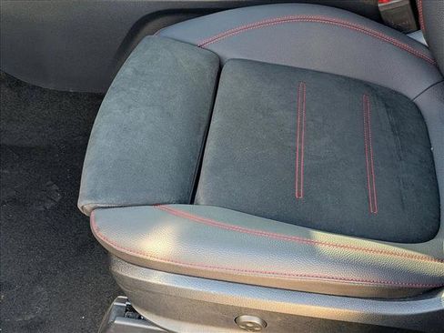 New 2026 Mercedes-Benz GLB 35 AMG 4MATIC image 4