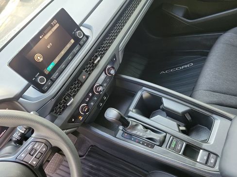Certified 2023 Honda Accord EX image 34
