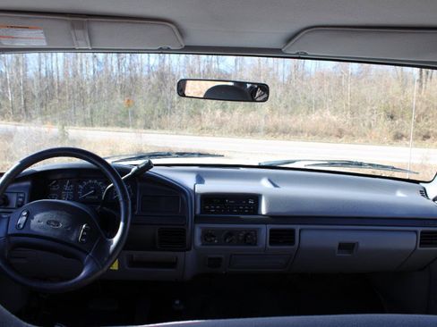 Used 1997 Ford F350 XLT image 11