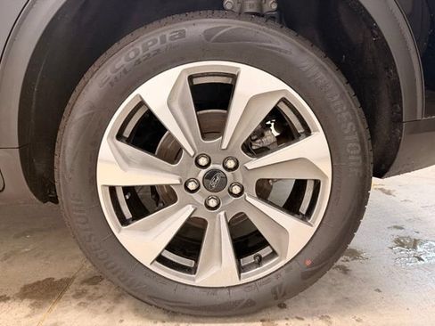 Used 2025 Ford Escape Platinum AWD/4WD image 13