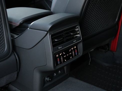 New 2026 Audi SQ8 Prestige image 23