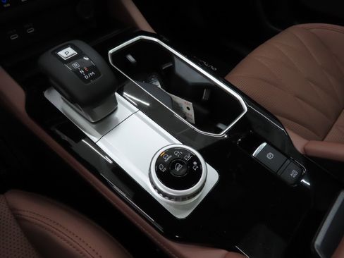 New 2026 Mitsubishi Outlander SEL image 14