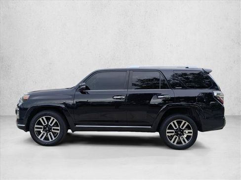 Used 2017 Toyota 4Runner Limited AWD/4WD image 9