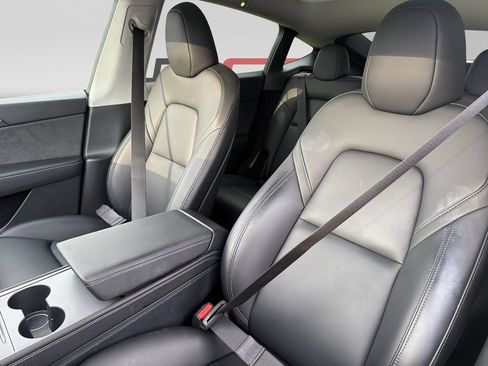 Used 2025 Tesla Model Y Long Range RWD image 11