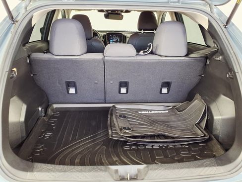 Used 2024 Subaru Crosstrek 2.0i Premium w/ Popular Package #4 image 9