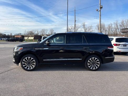 Used 2024 Lincoln Navigator Reserve image 6