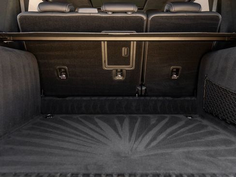 Used 2025 Mercedes-Benz G 550 image 41