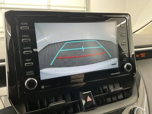 Used 2021 Toyota Corolla LE image 5