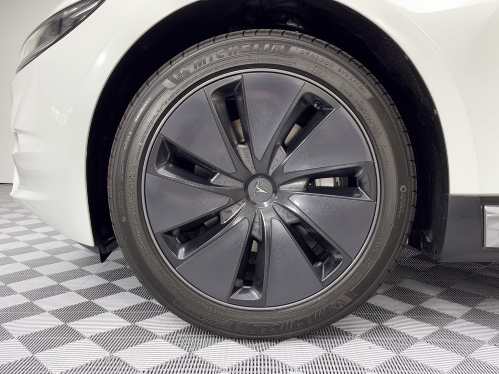 Used 2026 Tesla Model 3 RWD image 13