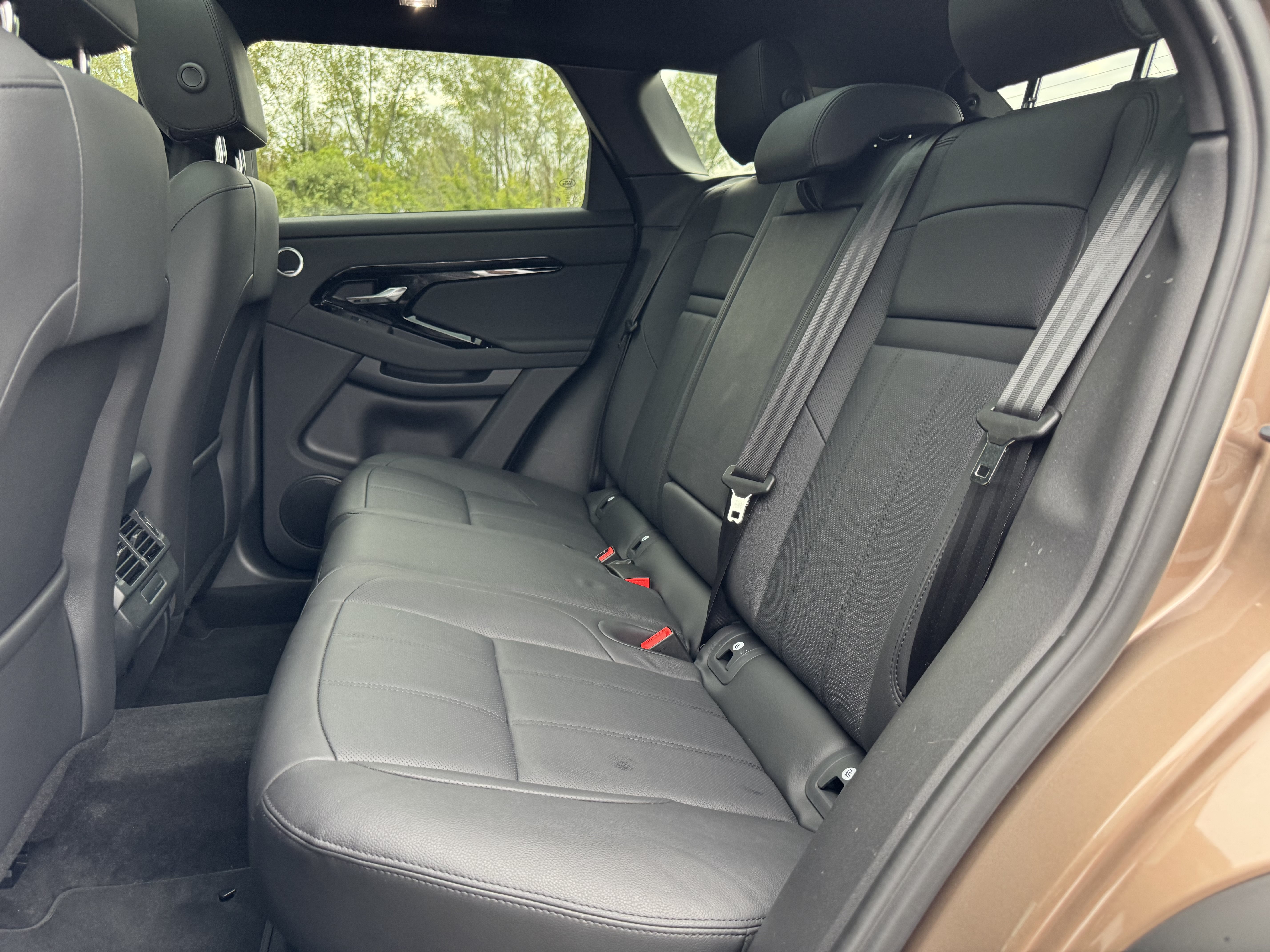 Certified 2026 Land Rover Range Rover Evoque Dynamic SE AWD/4WD image 26