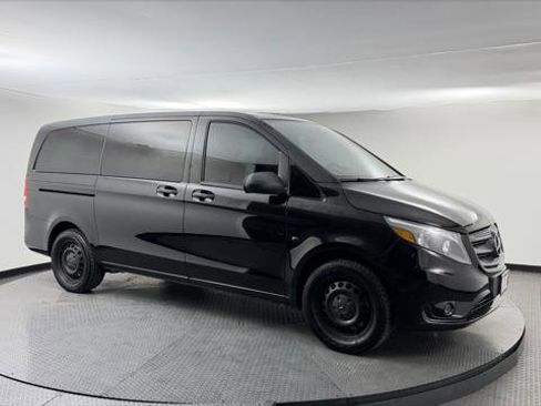 Used 2016 Mercedes-Benz Metris Passenger image 11