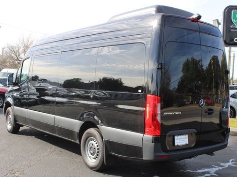 Used 2025 Mercedes-Benz Sprinter 2500 image 13
