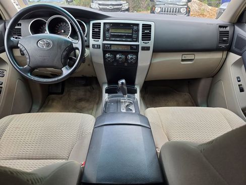 Used 2008 Toyota 4Runner SR5 RWD image 11