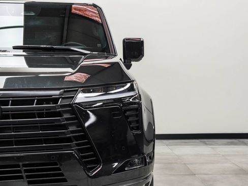 Used 2024 Lexus GX 550 w/ Accessory Package (2T) AWD/4WD image 4