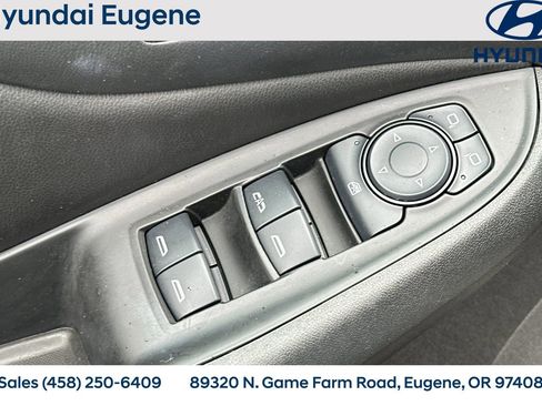 Used 2017 Chevrolet Volt Premier w/ Driver Confidence II Package image 18