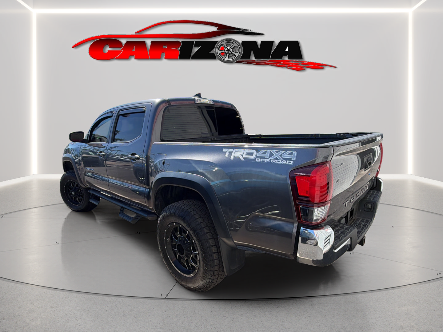 Used 2017 Toyota Tacoma TRD Off-Road AWD/4WD image 9