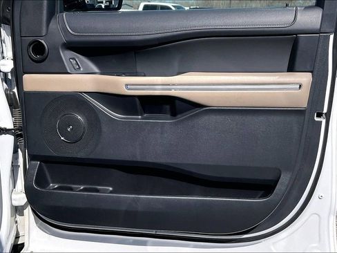 Used 2024 Ford Expedition Max Limited image 29