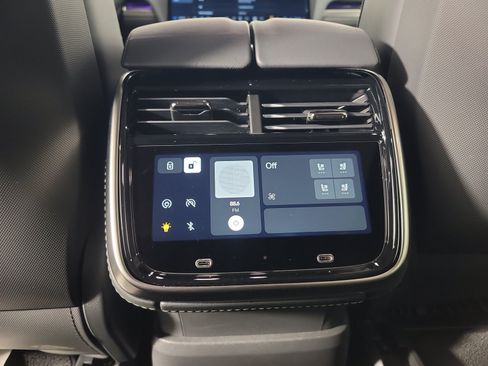 Used 2025 Rivian R1S Adventure AWD/4WD image 30