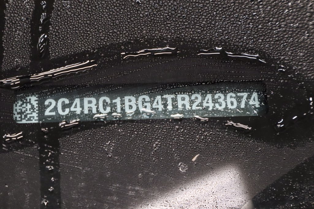 Used 2026 Chrysler Pacifica Select FWD image 36