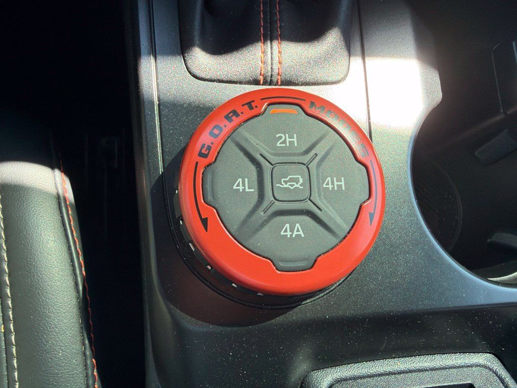 Used 2025 Ford Bronco Raptor AWD/4WD image 6