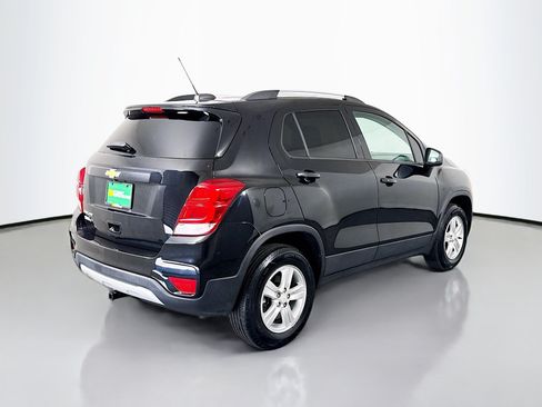 Used 2021 Chevrolet Trax LT w/ Premium Seat Package AWD/4WD image 10