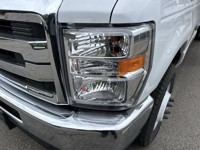New 2027 Ford E-350 and Econoline 350 Super Duty w/ Driver's Safety Package RWD image 11